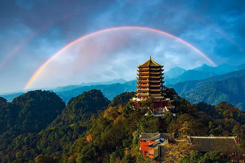 7-Day Chengdu & Qingcheng Mountain "Taoist Wellness & Panda Healing"